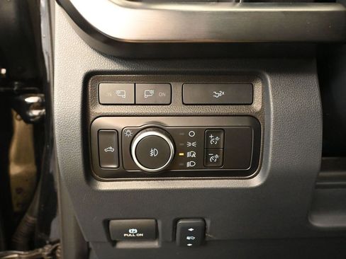 Used 2024 Ford F250 Lariat w/ Black Appearance Package image 34