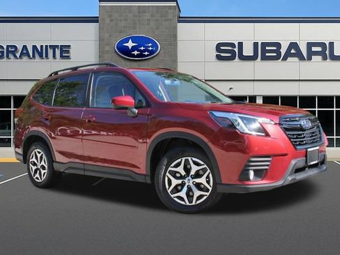 Used 2022 Subaru Forester Premium AWD/4WD image 3