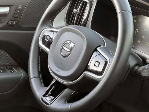 Used 2020 Volvo XC60 T5 R-Design w/ Protection Package Premier image 36