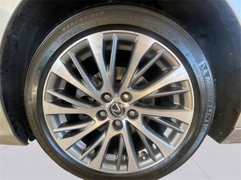 Used 2020 Lexus ES 350 w/ Premium Package image 9