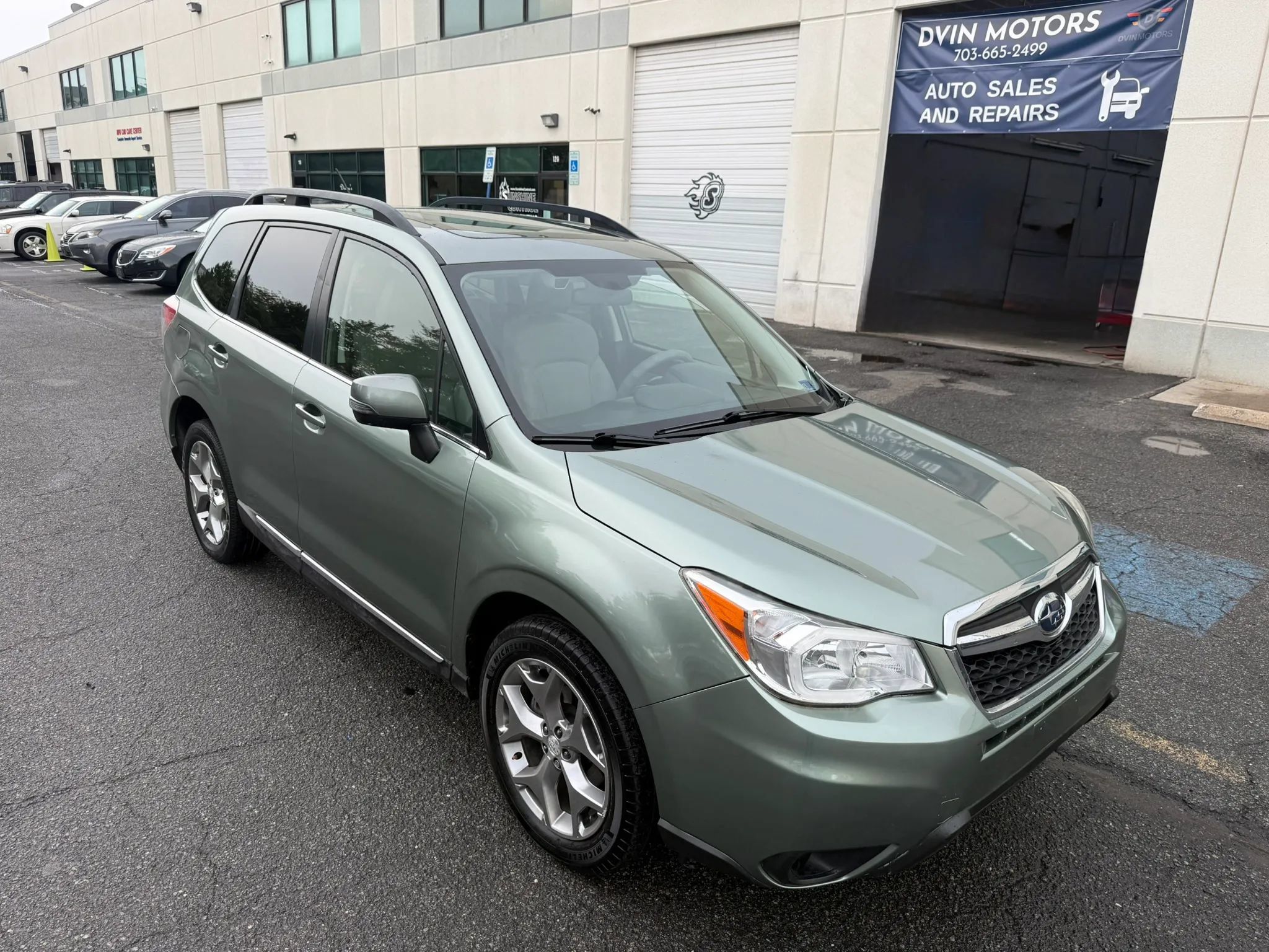 Used 2015 Subaru Forester 2.5i Touring w/ Eyesight & Navigation System AWD/4WD image 16