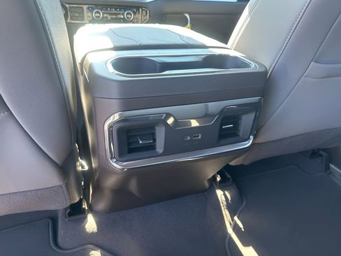 New 2026 GMC Sierra 1500 SLT w/ SLT Convenience Package image 18