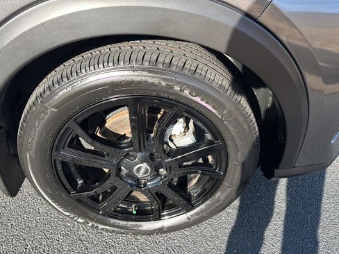 Used 2024 Nissan Kicks SR w/ SR Premium Package image 32