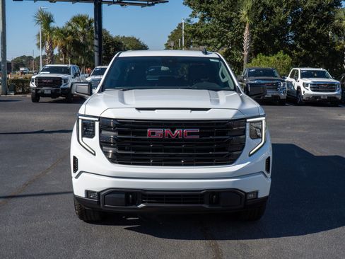 New 2026 GMC Sierra 1500 Elevation image 8