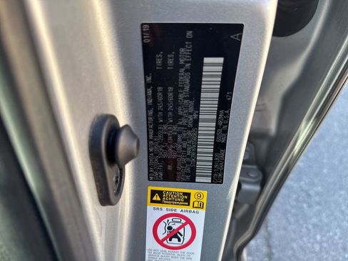 Used 2019 Toyota Highlander XLE image 22