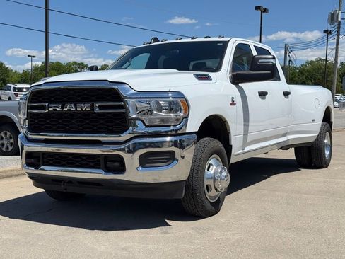 Used 2023 RAM 3500 Tradesman w/ Chrome Appearance Group AWD/4WD image 2