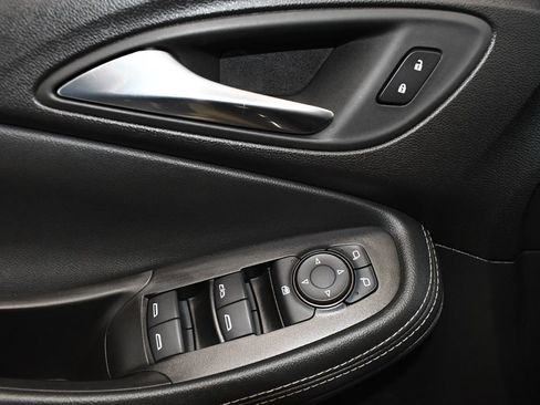 Used 2025 Buick Encore GX Preferred FWD image 15