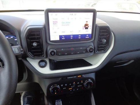 Used 2023 Ford Bronco Sport Heritage Limited image 14