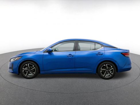 Used 2025 Nissan Sentra SV FWD image 4