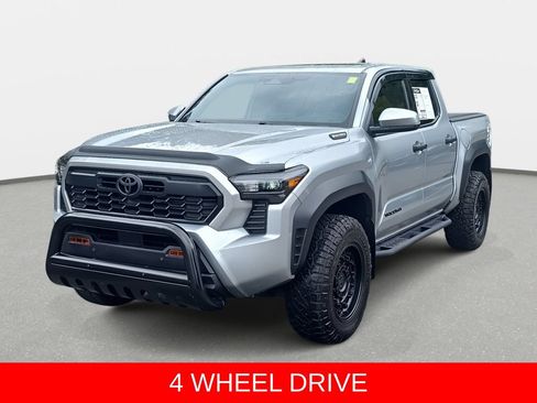 Used 2025 Toyota Tacoma TRD Off-Road w/ TRD Off Road Upgrade Package AWD/4WD image 35