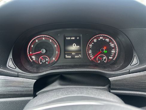 Used 2021 Volkswagen Passat 2.0T R-Line image 15