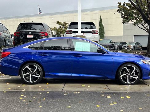 Certified 2022 Honda Accord Sport image 3