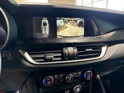 Used 2024 Alfa Romeo Stelvio Sprint image 17