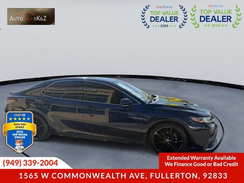 Used 2022 Toyota Camry XSE image 4