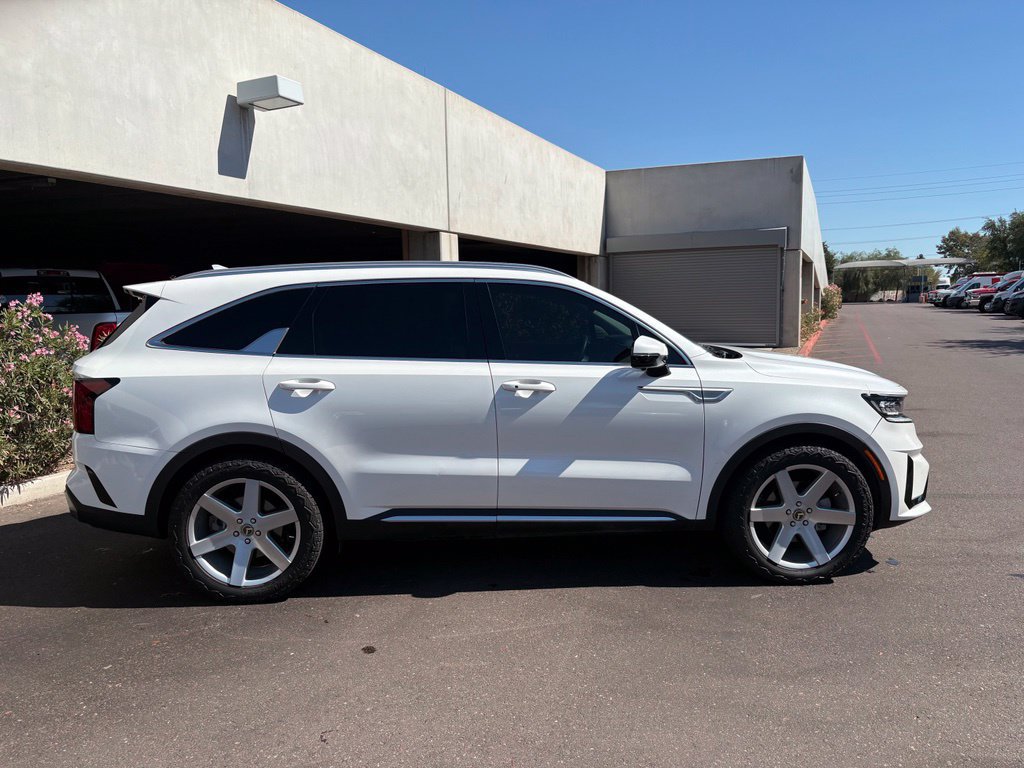 Used 2023 Kia Sorento SX Prestige w/ Panoramic Sunroof Package AWD/4WD image 4