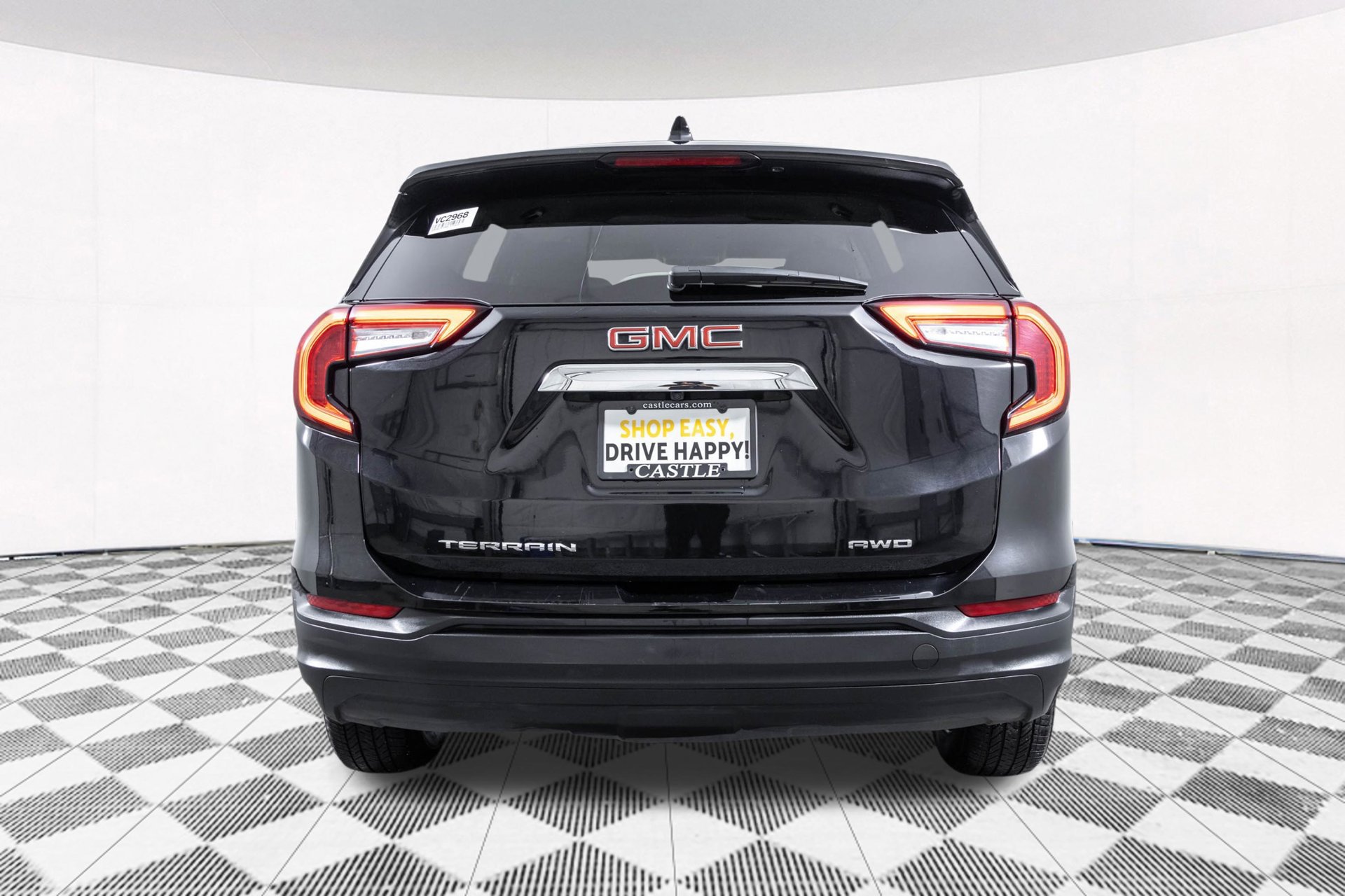 Used 2024 GMC Terrain SLE AWD/4WD image 16