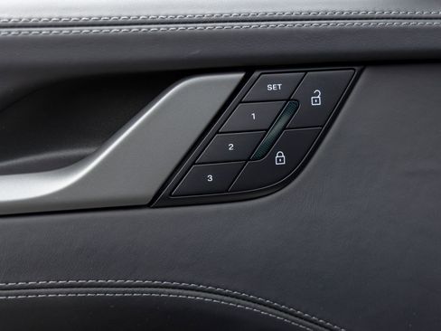 Used 2025 Porsche 911 Carrera image 22