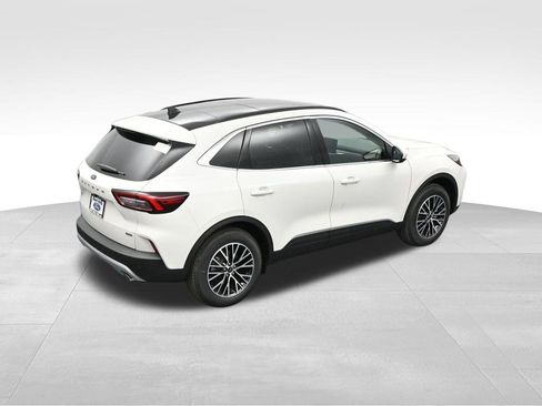 New 2025 Ford Escape SE image 31