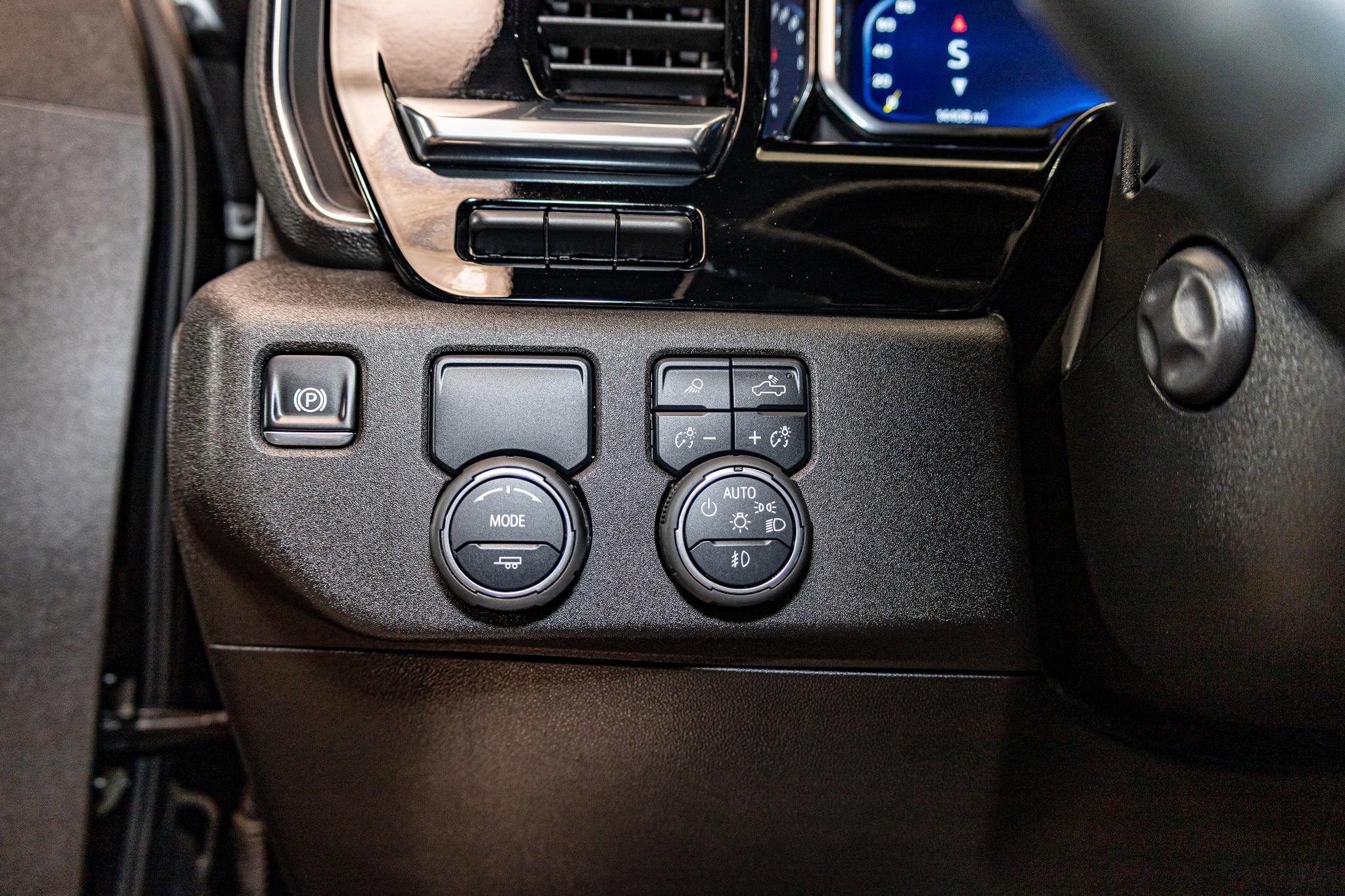 Used 2025 Chevrolet Silverado 1500 LTZ w/ LTZ Premium Texas Edition RWD image 20