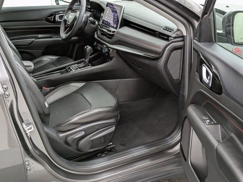 Used 2022 Jeep Compass Trailhawk AWD/4WD image 14