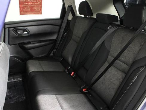Certified 2025 Nissan Rogue SV FWD image 22