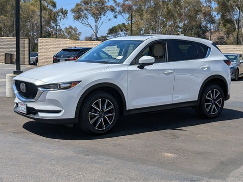 Used 2018 MAZDA CX-5 Touring w/ Preferred Equipment Package FWD image 11