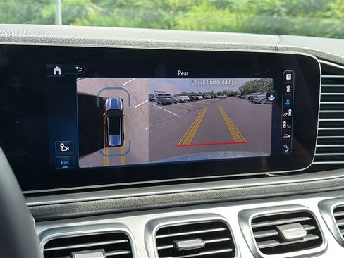Used 2024 Mercedes-Benz GLS 450 4MATIC image 18
