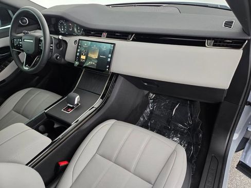 Used 2026 Land Rover Range Rover Evoque S AWD/4WD image 18