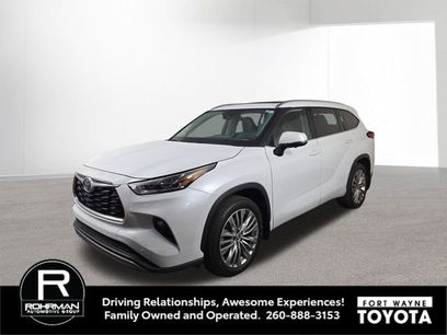 Used 2023 Toyota Highlander Platinum
