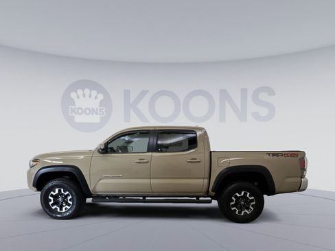 Used 2020 Toyota Tacoma TRD Off-Road AWD/4WD image 5