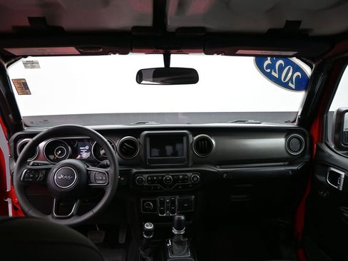 Used 2023 Jeep Gladiator Sport image 25