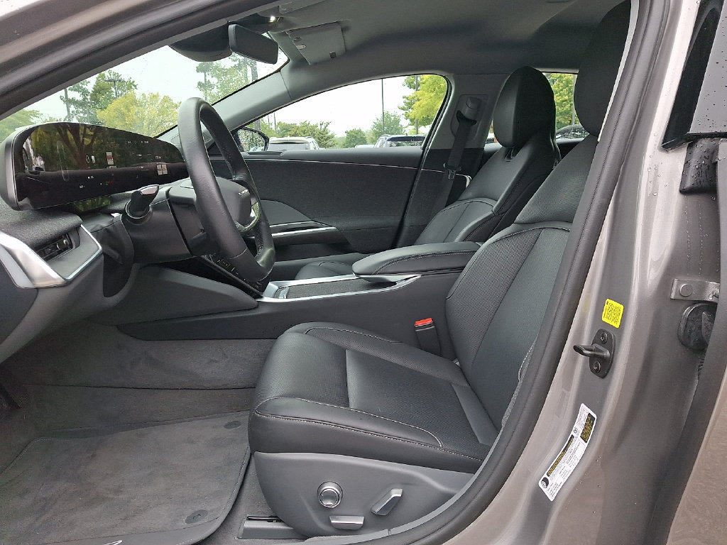 Used 2025 Lucid Air Touring AWD/4WD image 13