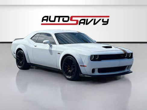 Used 2022 Dodge Challenger R/T Scat Pack RWD image 1
