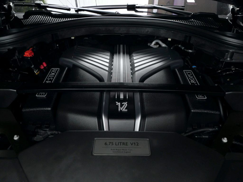 Certified 2023 Rolls-Royce Cullinan Black Badge w/ Dark Exterior Package AWD/4WD image 35