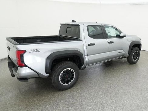 New 2025 Toyota Tacoma TRD Off-Road image 9