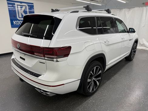 Used 2024 Volkswagen Atlas SEL Premium R-Line AWD/4WD image 2