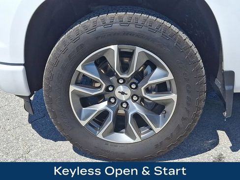 Used 2025 Chevrolet Silverado 1500 RST AWD/4WD image 28