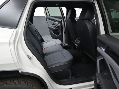 New 2026 Volkswagen Tiguan SE R-Line AWD/4WD image 13