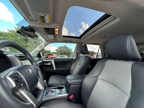 Used 2022 Toyota 4Runner SR5 Premium w/ Moonroof Package RWD image 12