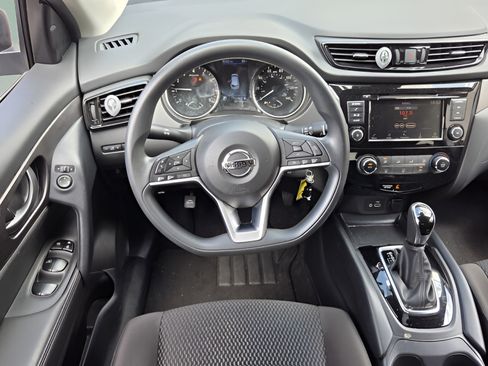 Used 2021 Nissan Rogue Sport S FWD image 10