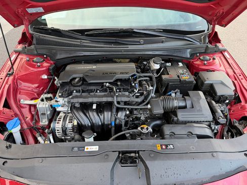 Certified 2025 Hyundai Elantra Sport w/ Cargo Package image 21