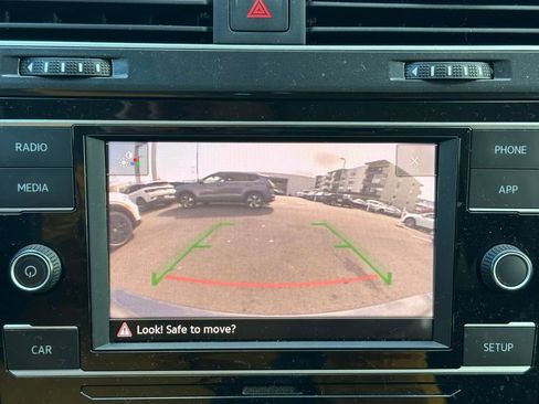 Used 2019 Volkswagen Golf S w/ Driver Assistance Package image 13
