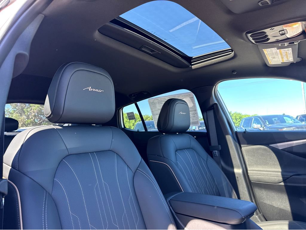New 2026 Buick Envista Avenir FWD image 5