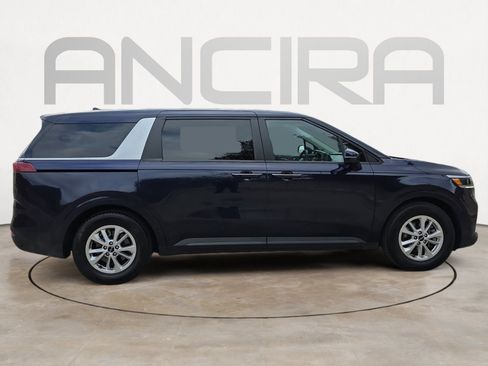 Certified 2024 Kia Carnival LX image 10