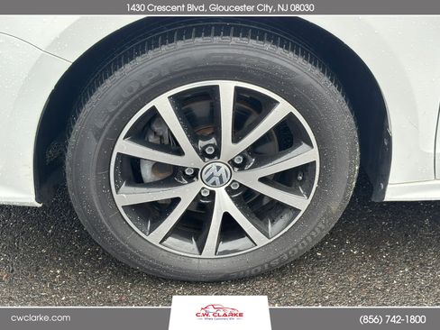 Used 2018 Volkswagen Jetta SE FWD image 28