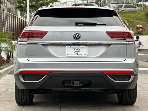 Certified 2023 Volkswagen Atlas Cross Sport SE FWD image 5