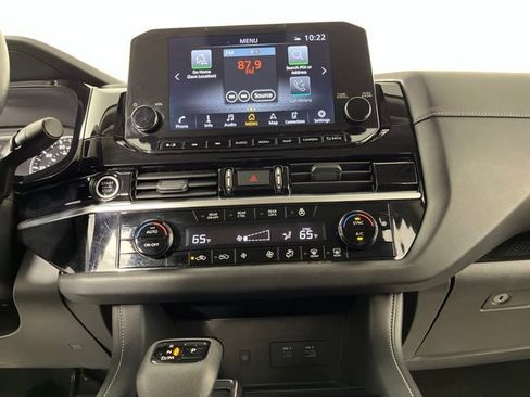 Used 2023 Nissan Pathfinder SL FWD image 24