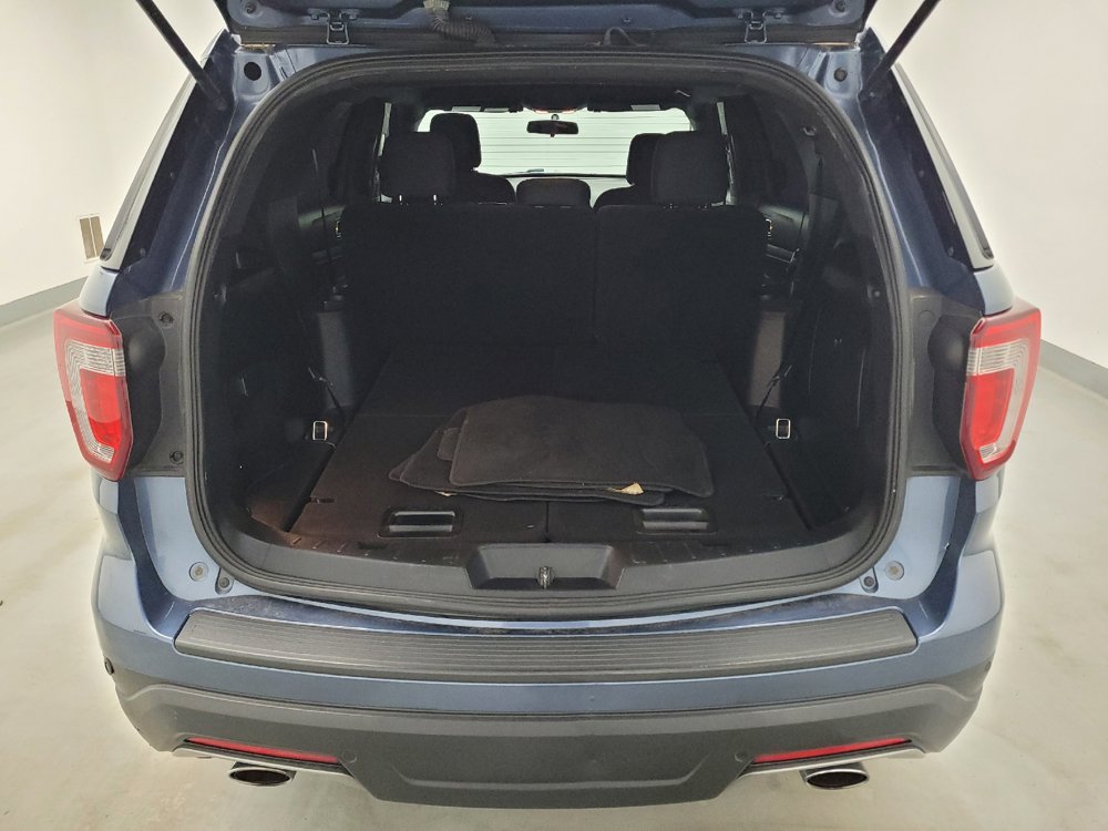 Used 2018 Ford Explorer XLT AWD/4WD image 29