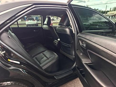 Used 2017 Toyota Camry XLE FWD image 32