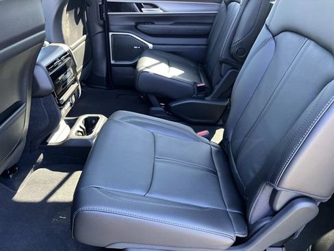 New 2026 Jeep Grand Wagoneer 4WD image 19